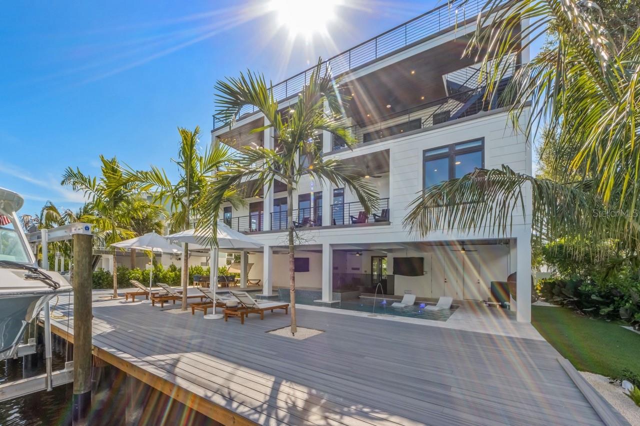 515 LOQUAT DR — photo 45