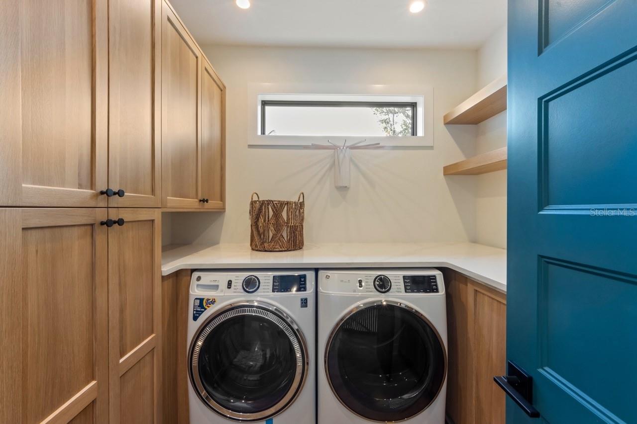 515 LOQUAT DR — photo 23