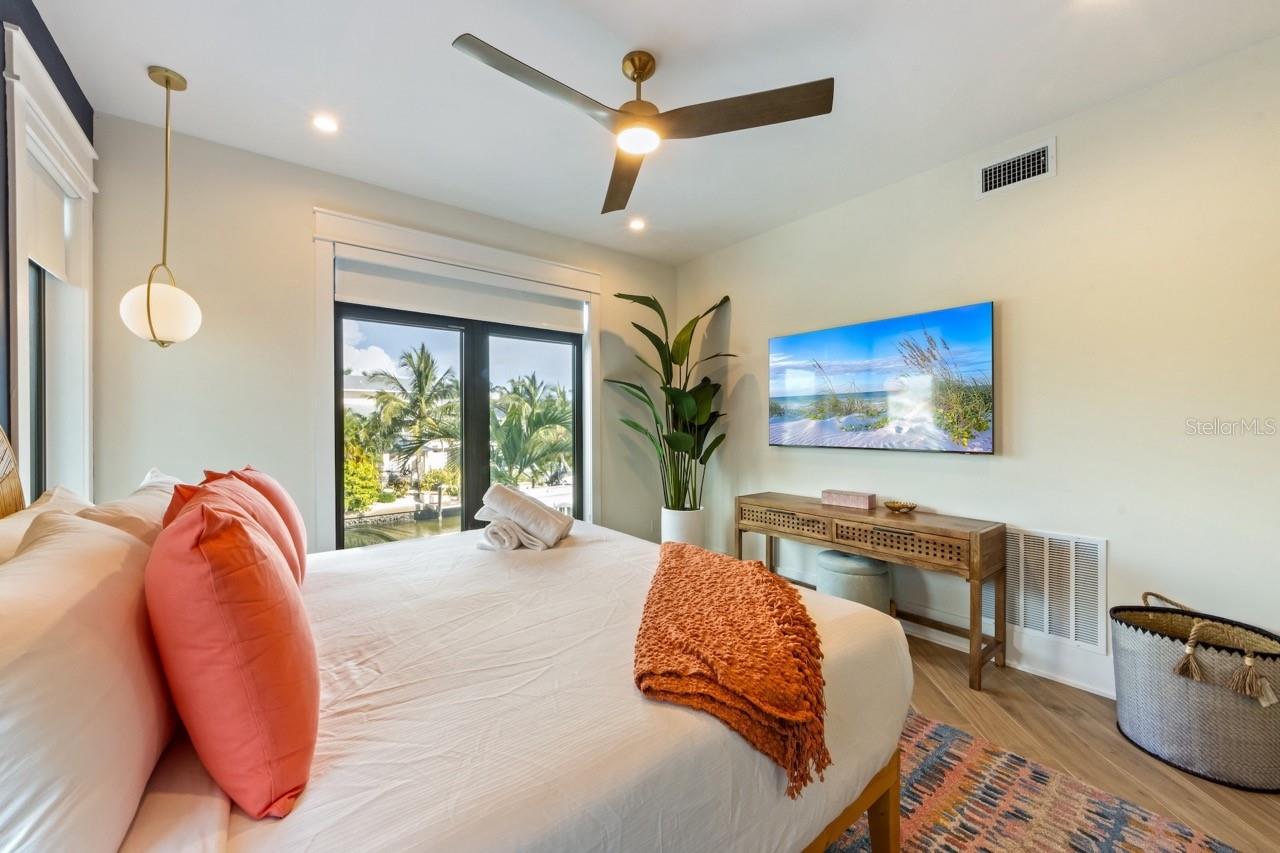 515 LOQUAT DR — photo 26