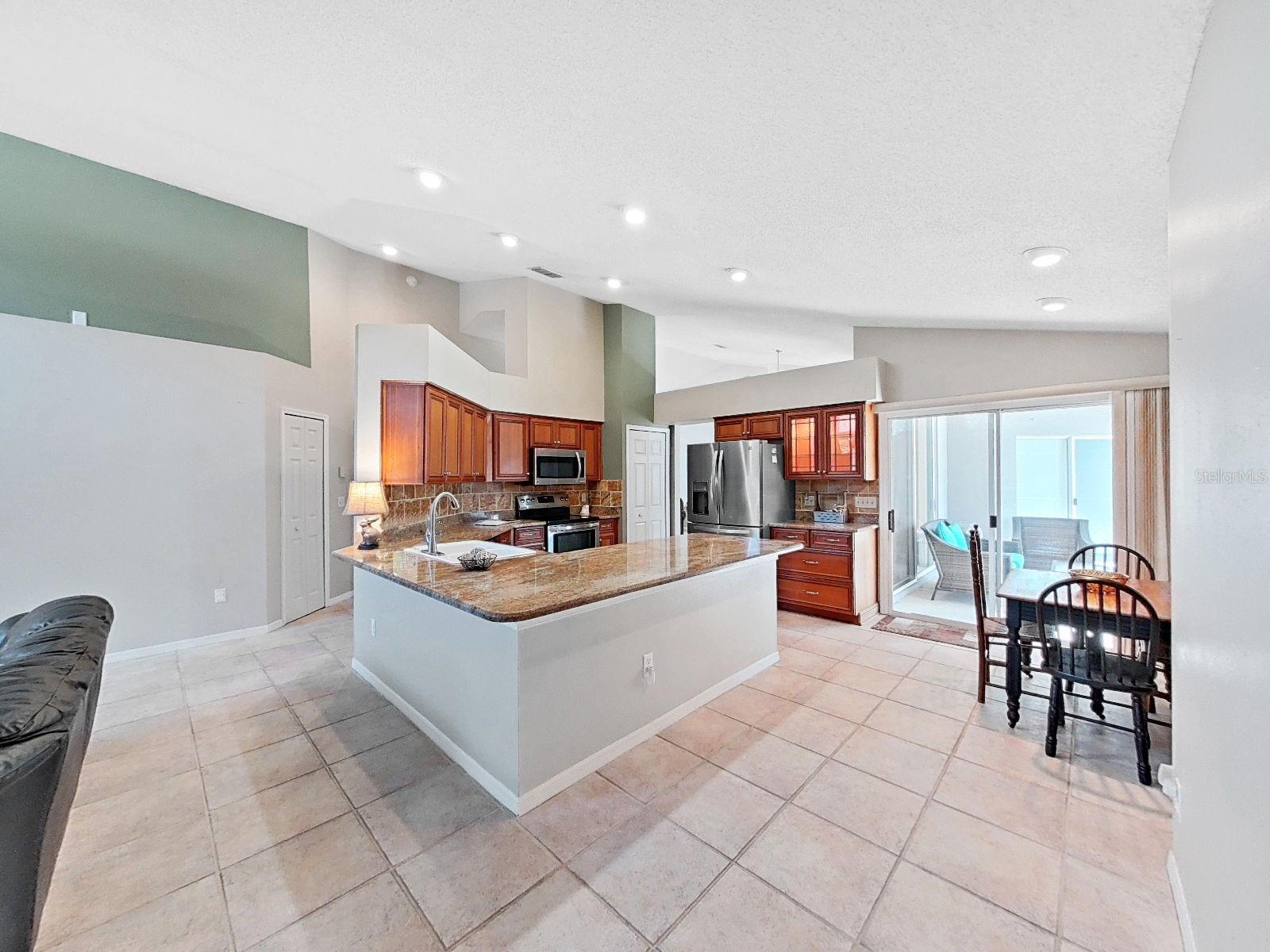 15001 MEADOWLAKE ST — photo 9