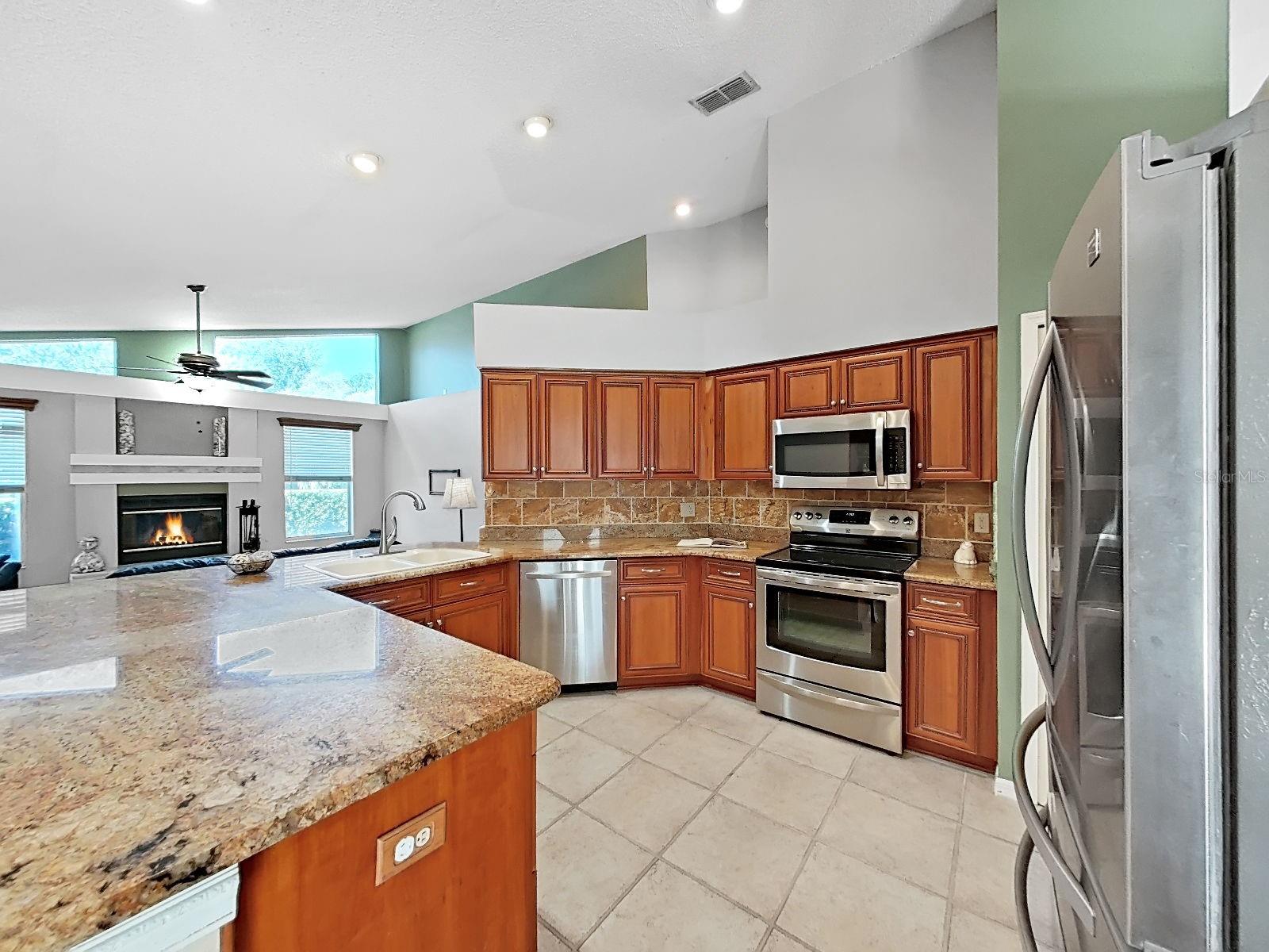 15001 MEADOWLAKE ST — photo 16