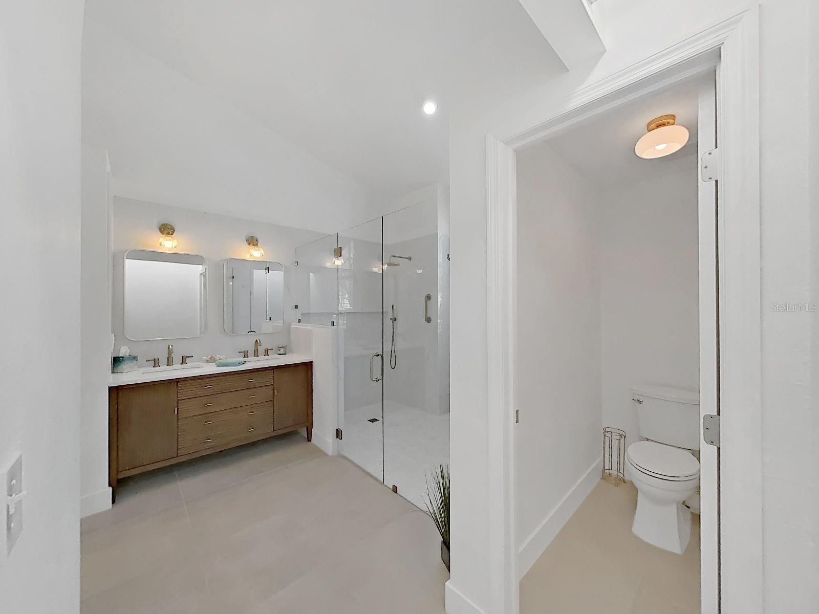 15001 MEADOWLAKE ST — photo 28
