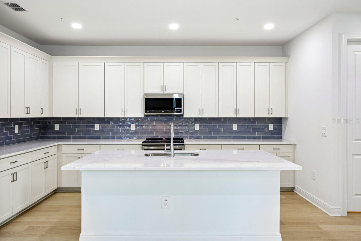 17824 BROADLEAF LOOP — photo 3