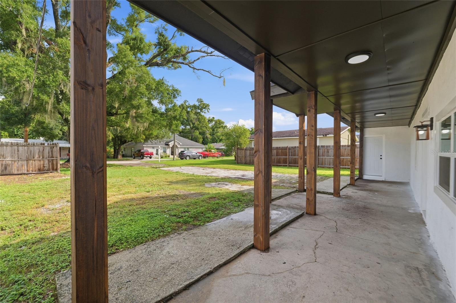 1707 E FRIERSON AVE — photo 5