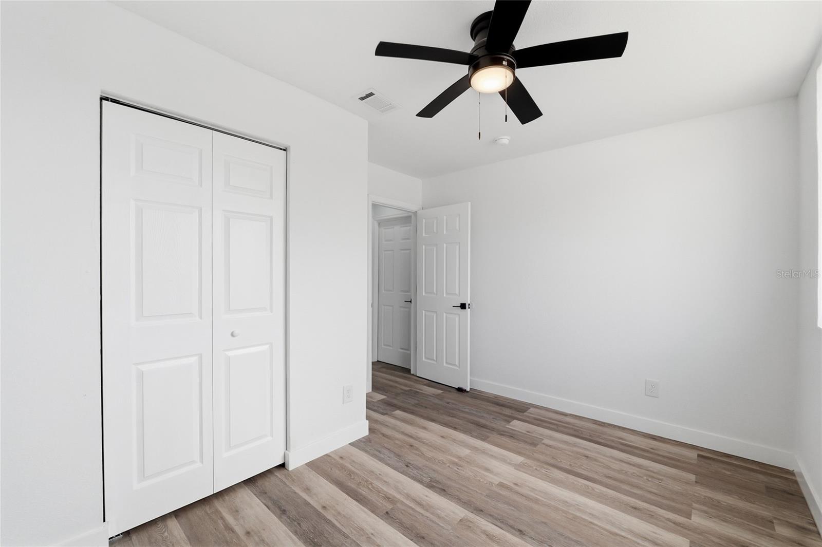 1707 E FRIERSON AVE — photo 20