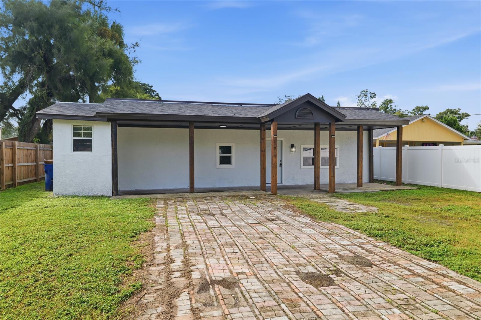 1707 E FRIERSON AVE — photo 4
