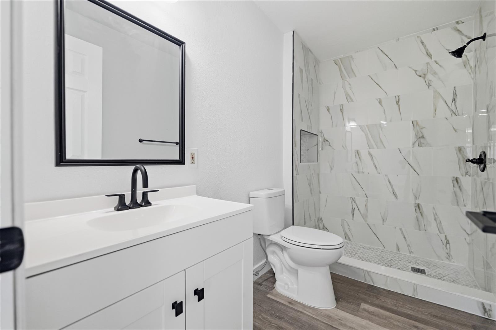 1707 E FRIERSON AVE — photo 18