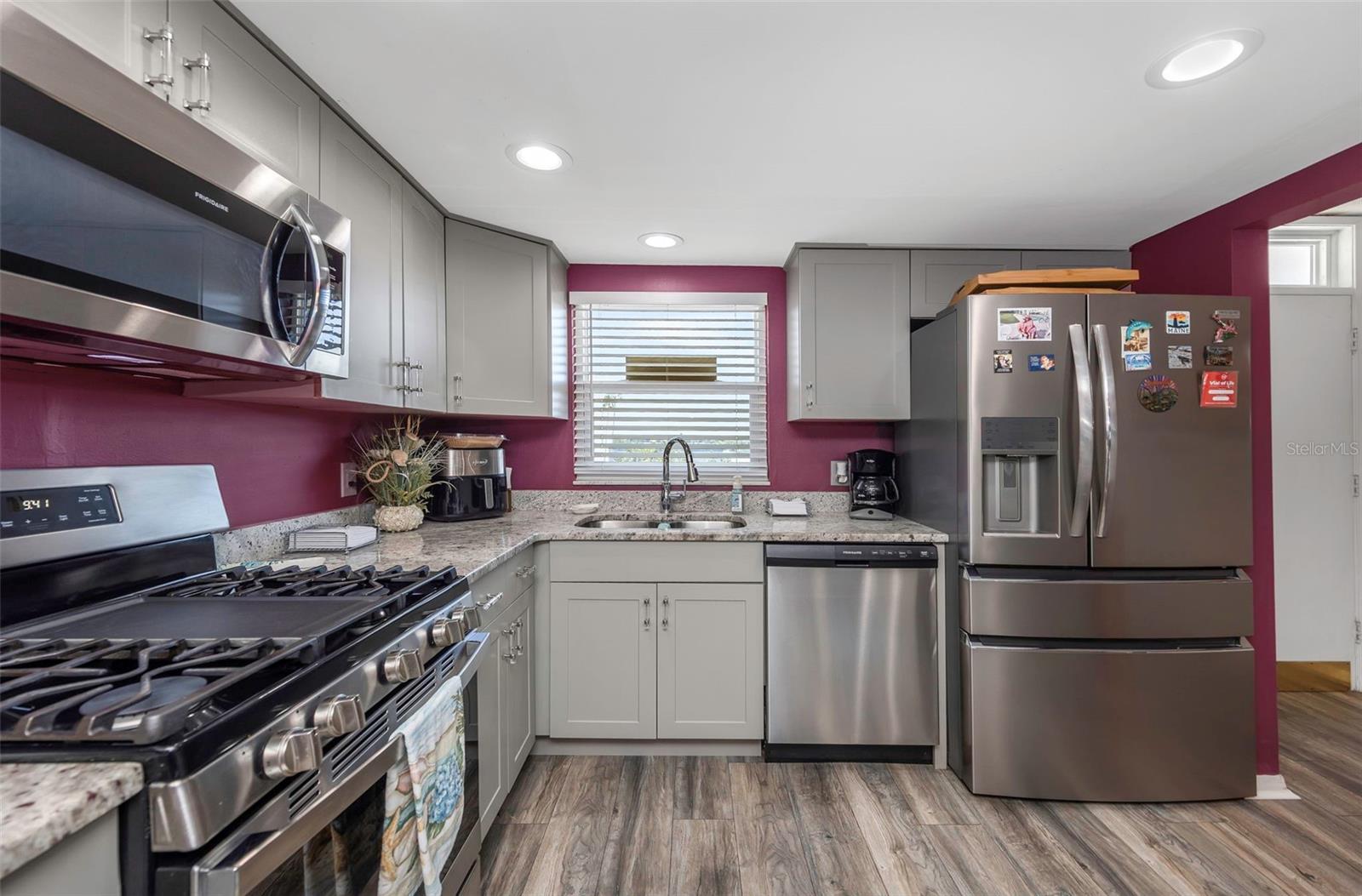 1868 SHORE DR S #409 — photo 5