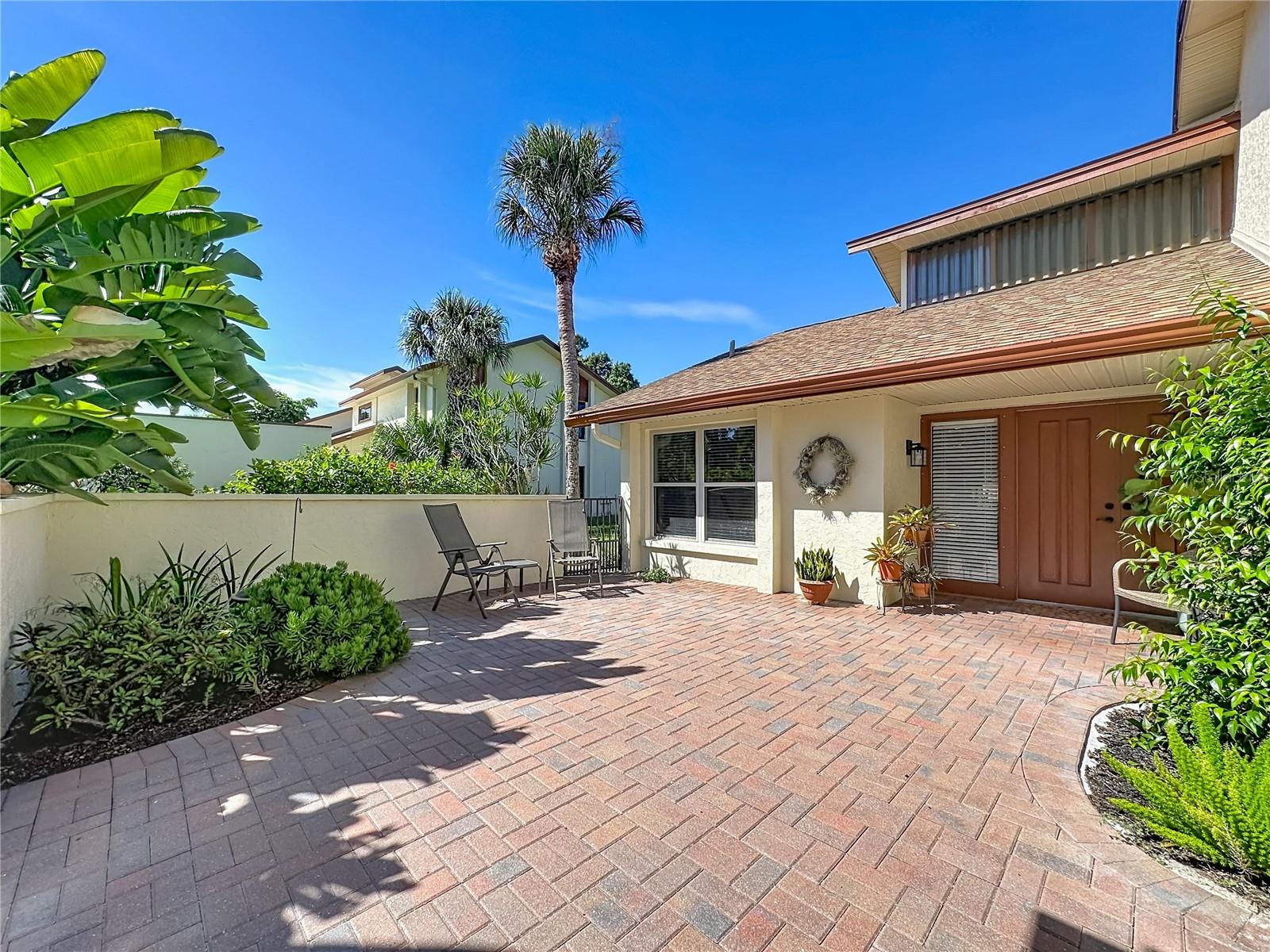 6010 COURTSIDE DR — photo 4