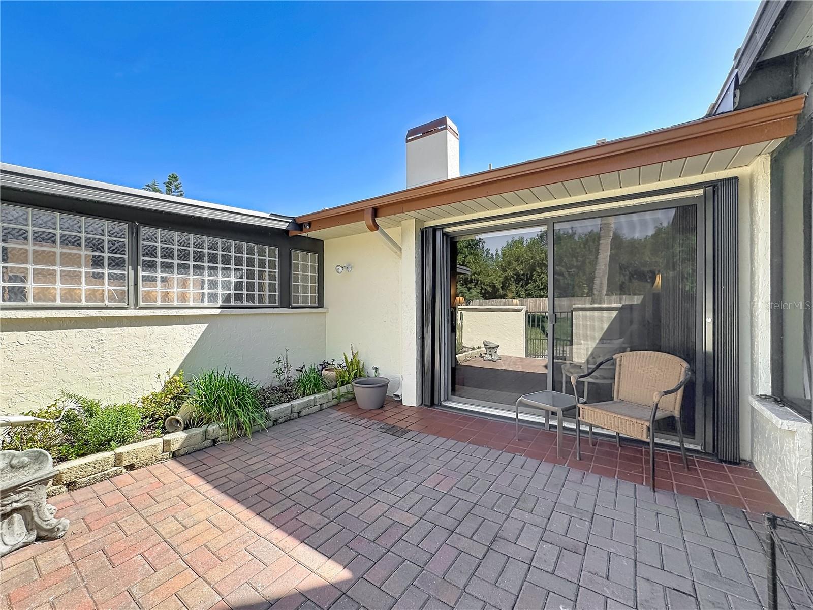 6010 COURTSIDE DR — photo 38