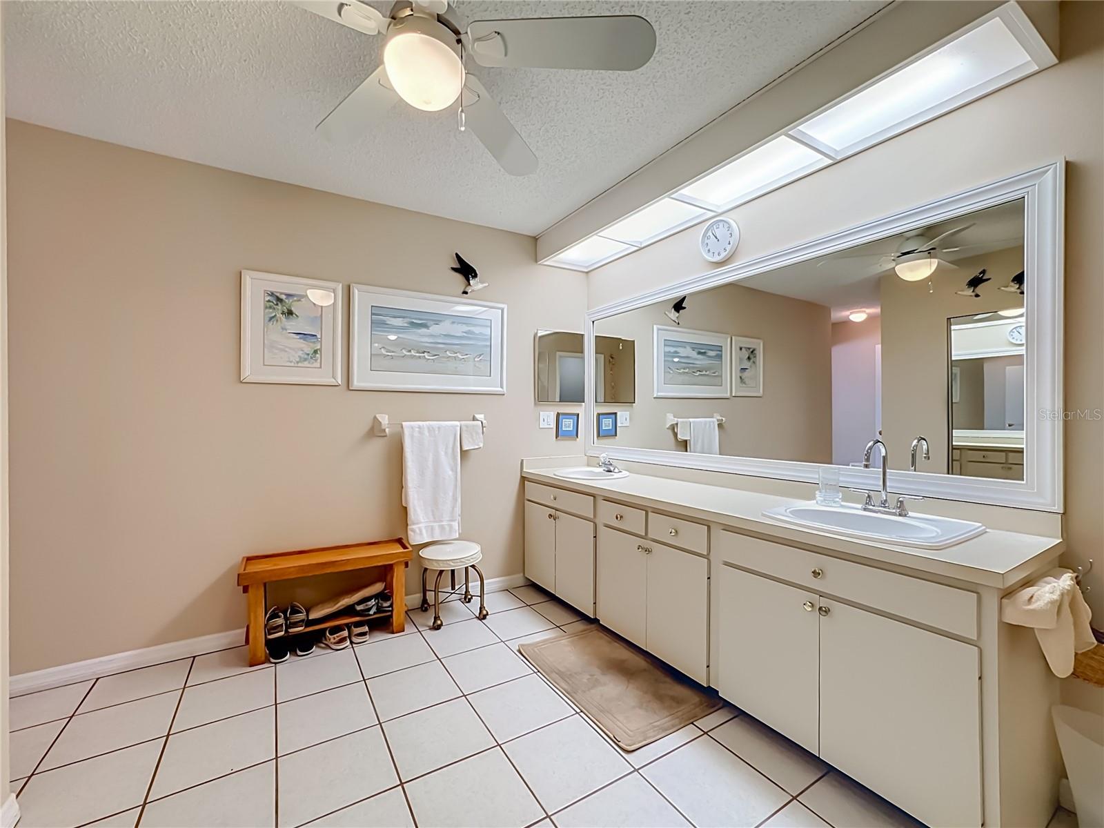 6010 COURTSIDE DR — photo 26