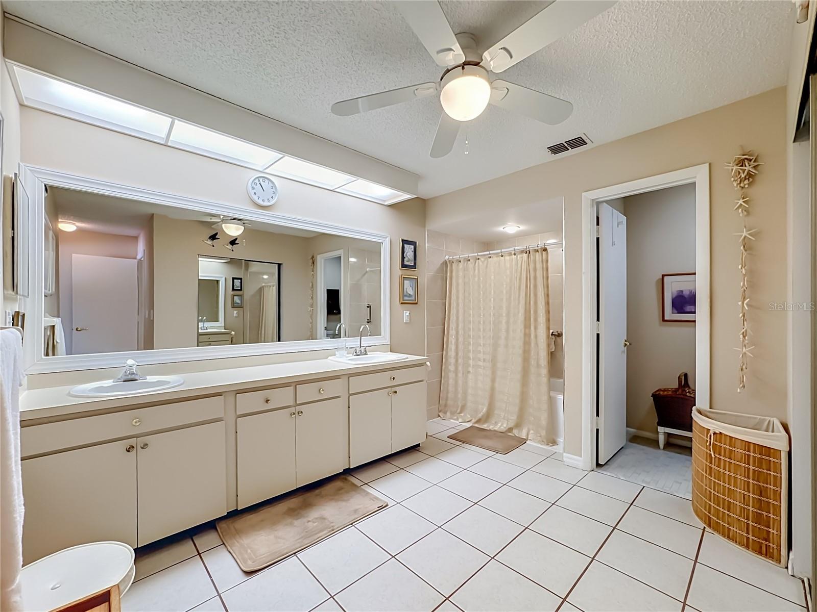 6010 COURTSIDE DR — photo 24