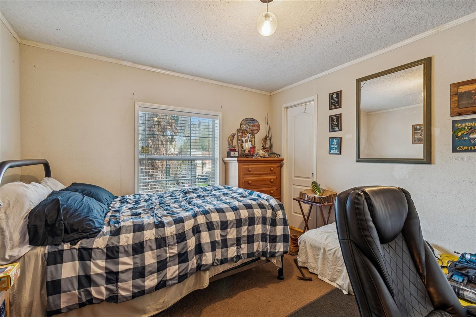 27435 HOLIDAY DR — photo 9
