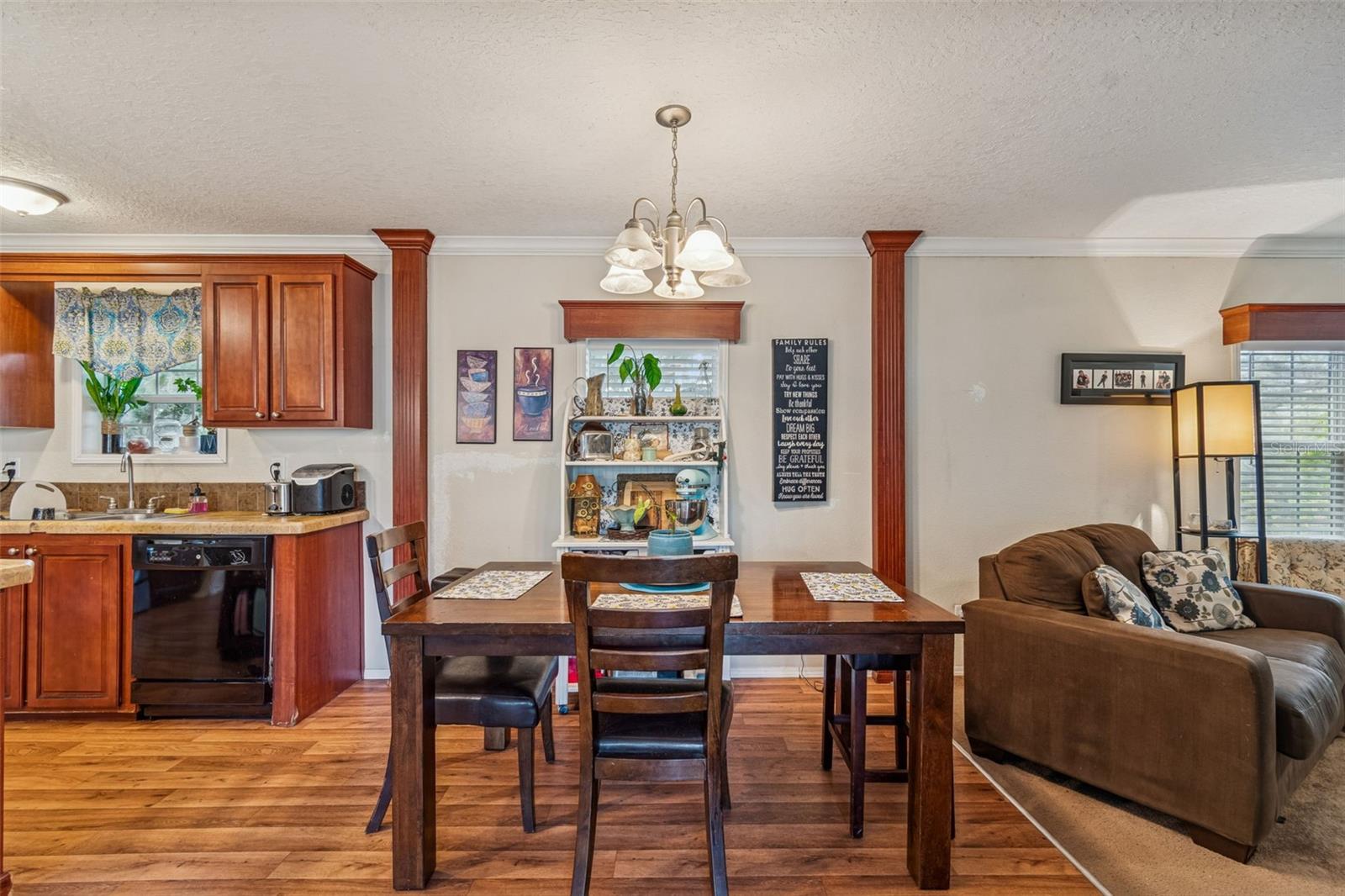 27435 HOLIDAY DR — photo 44