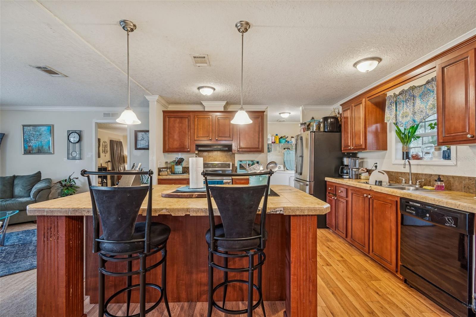 27435 HOLIDAY DR — photo 42