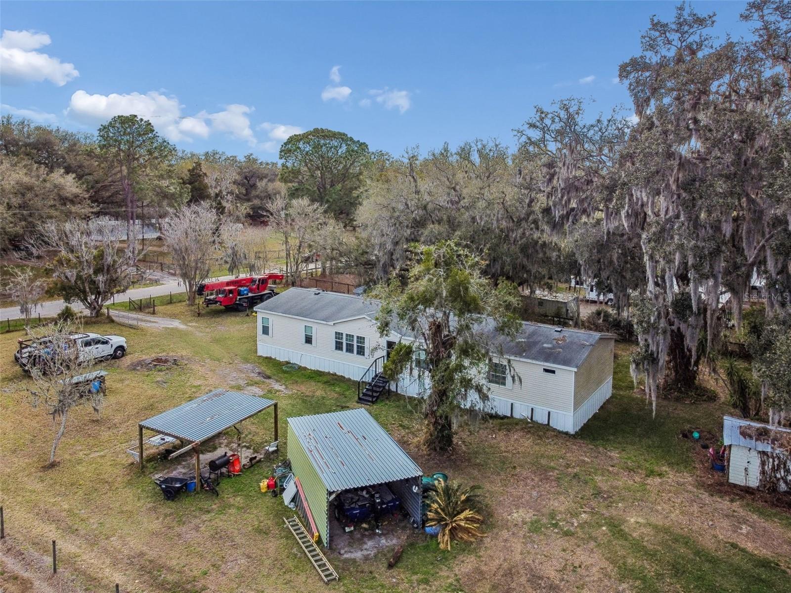 27435 HOLIDAY DR — photo 24
