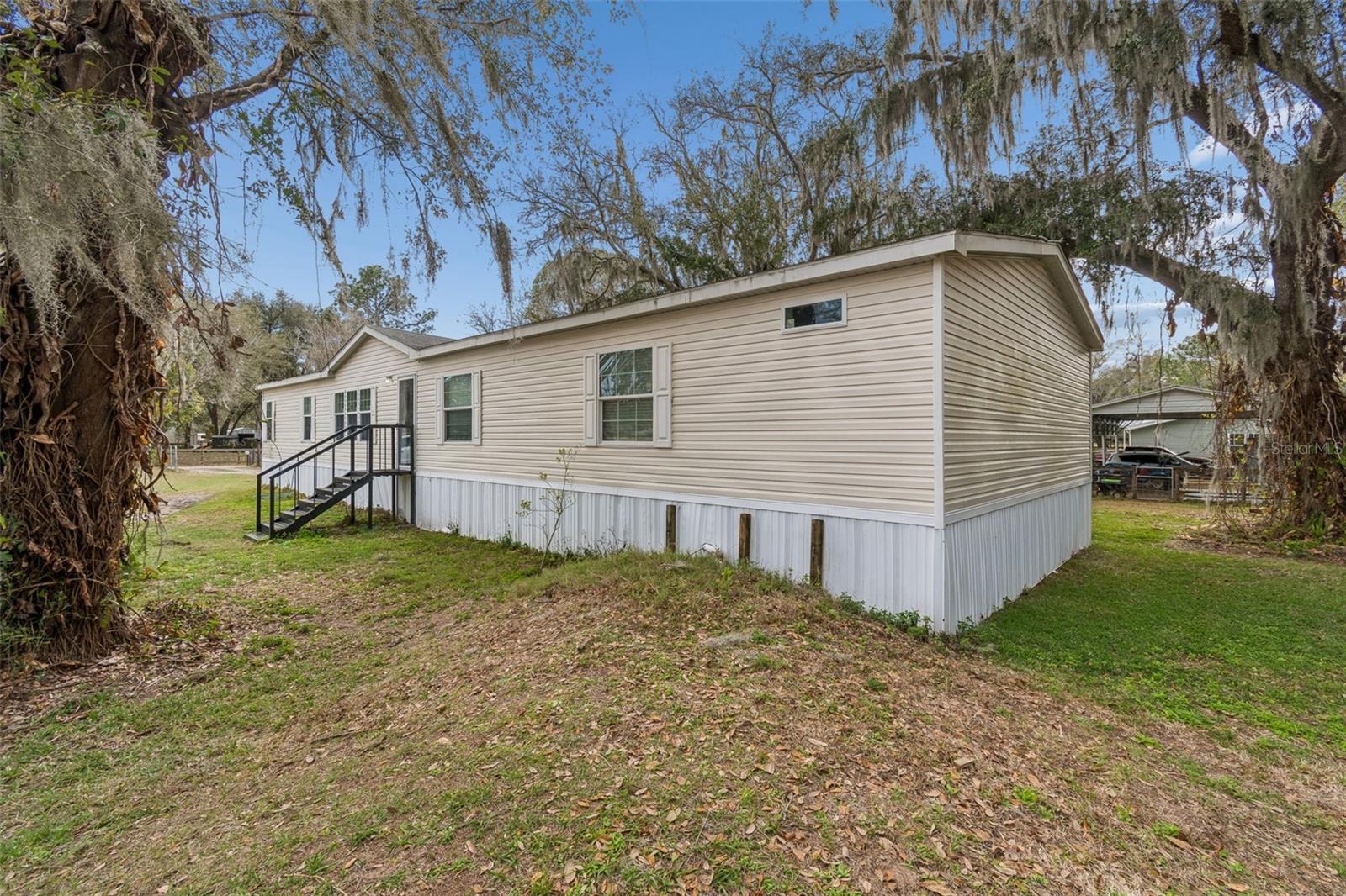 27435 HOLIDAY DR — photo 21
