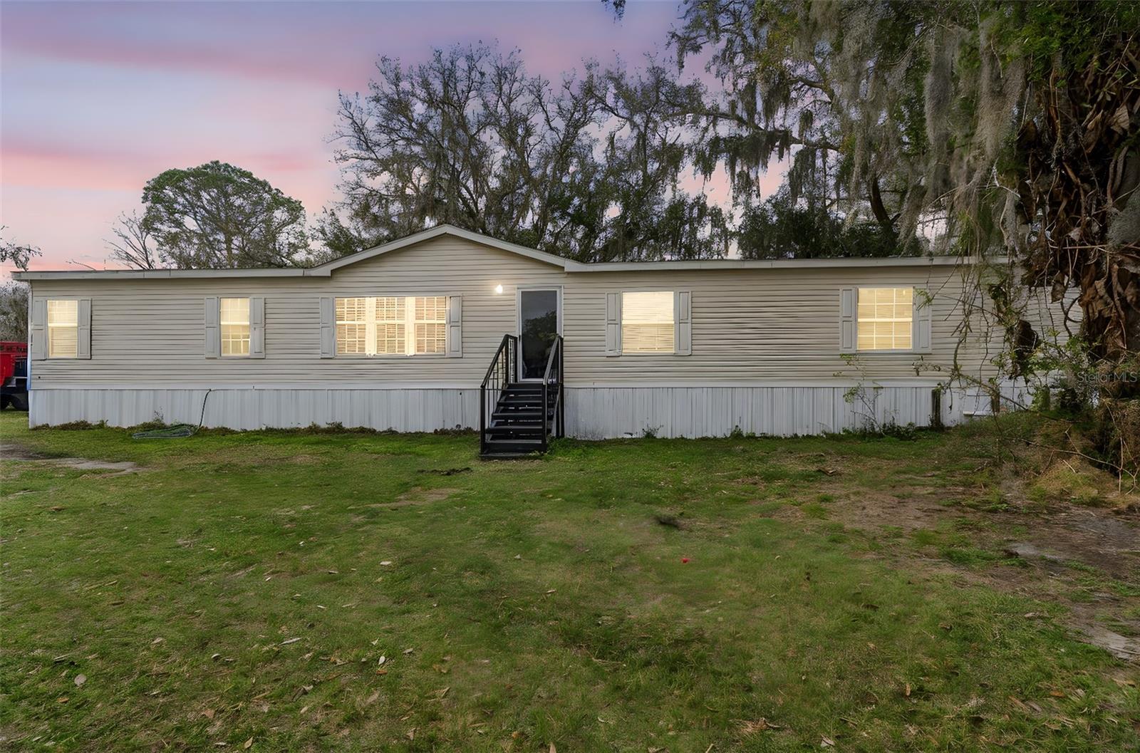 27435 HOLIDAY DR — photo 22