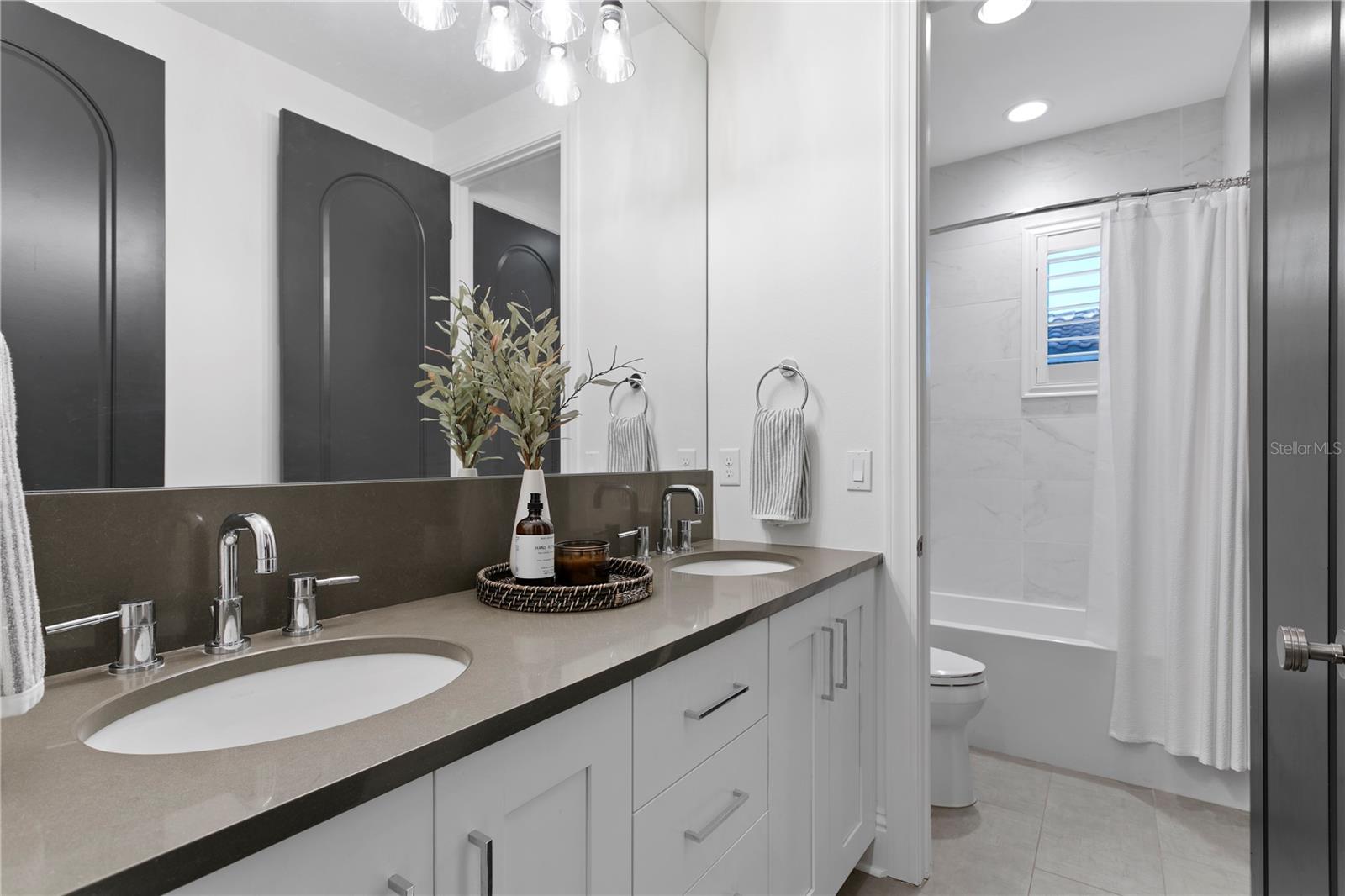 603 MARMORA AVE — photo 35