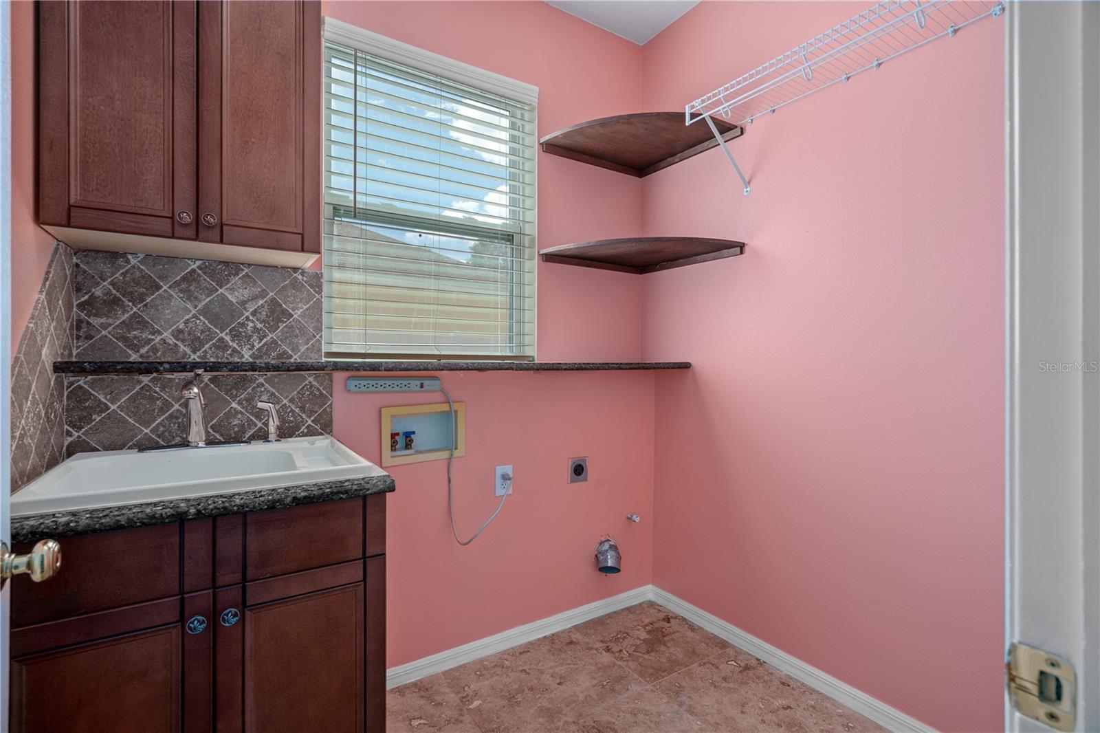 4522 MAPLETREE LOOP — photo 37