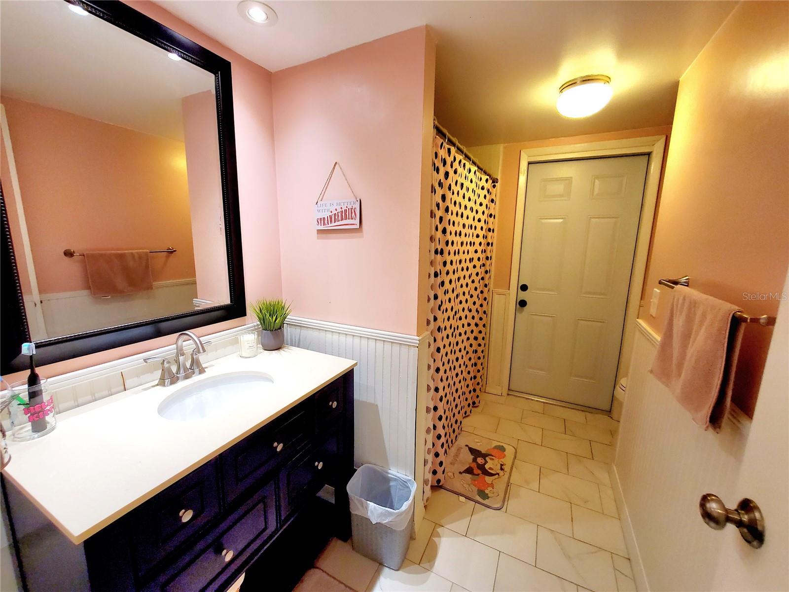 2138 GROVE PL — photo 23