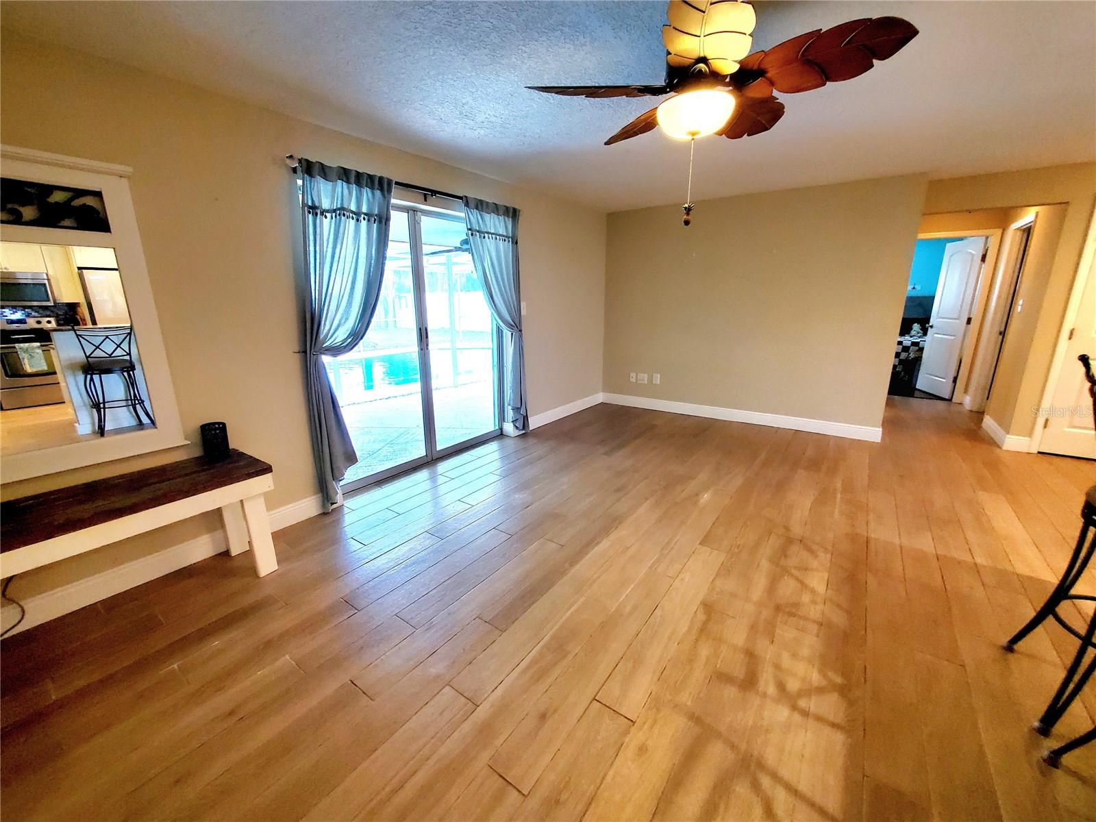 2138 GROVE PL — photo 16