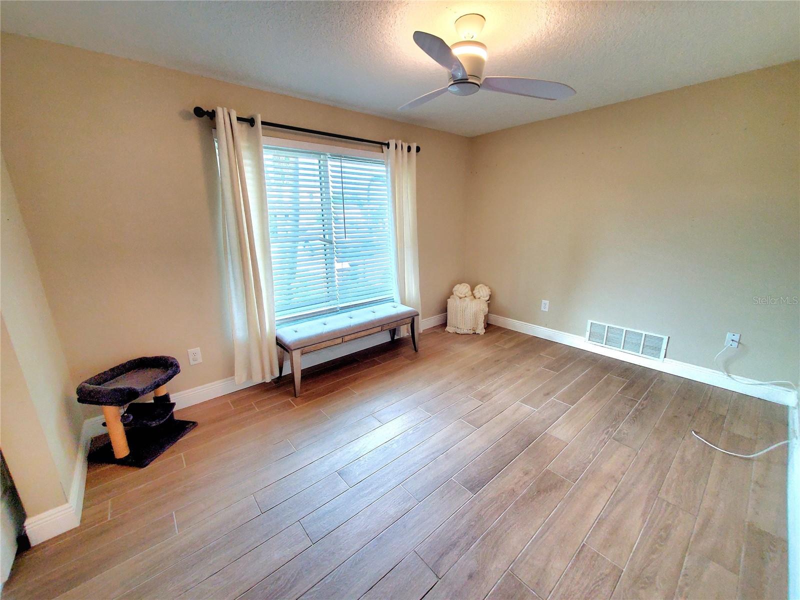 2138 GROVE PL — photo 10
