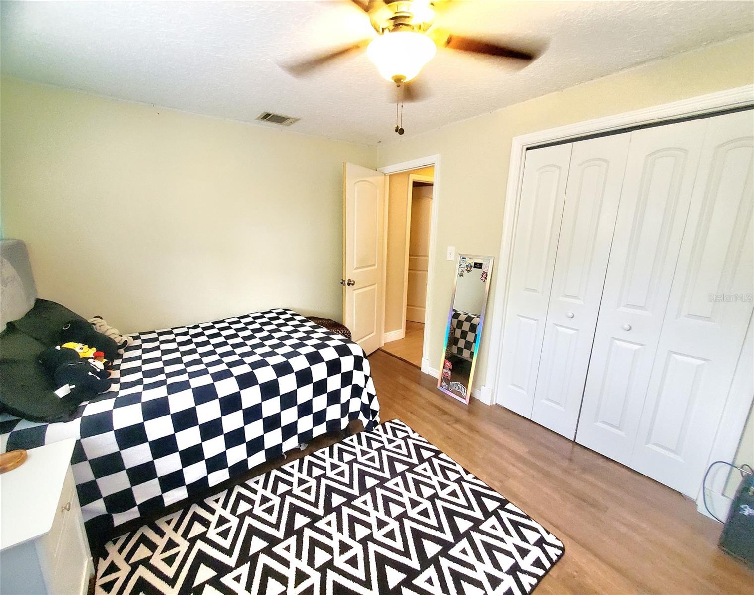 2138 GROVE PL — photo 25