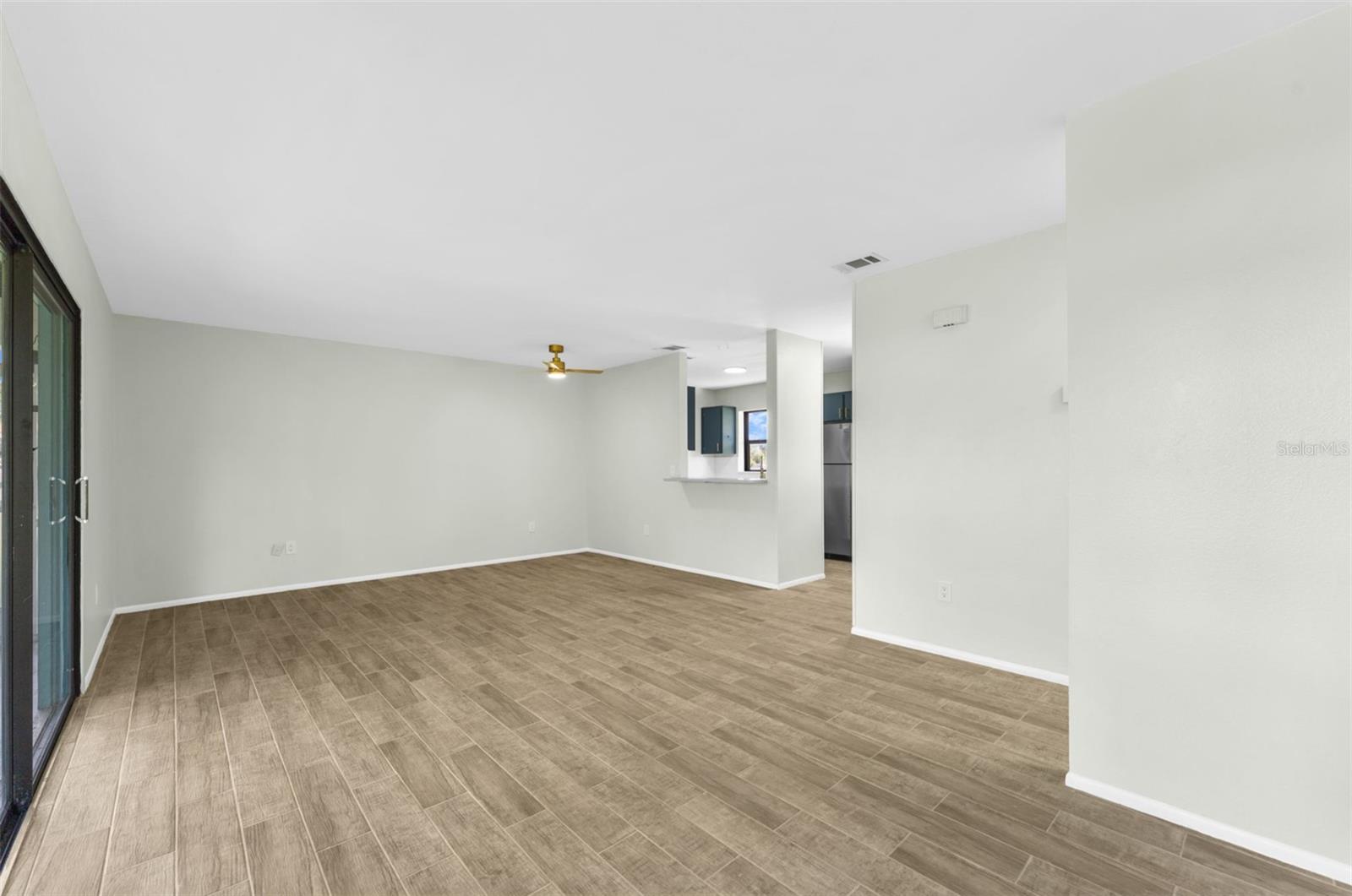 6820 HARMONY RD — photo 9