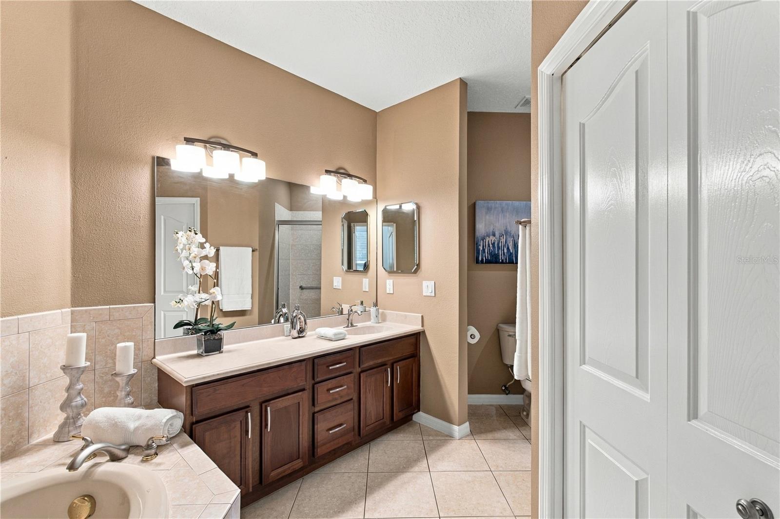 10719 ASHFORD OAKS DR — photo 25