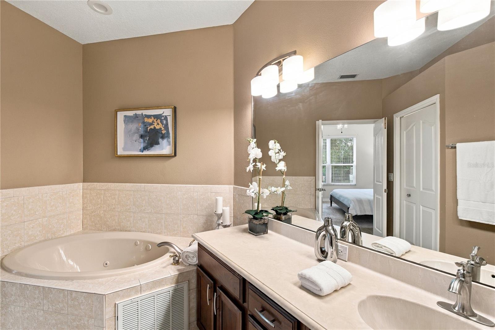 10719 ASHFORD OAKS DR — photo 28
