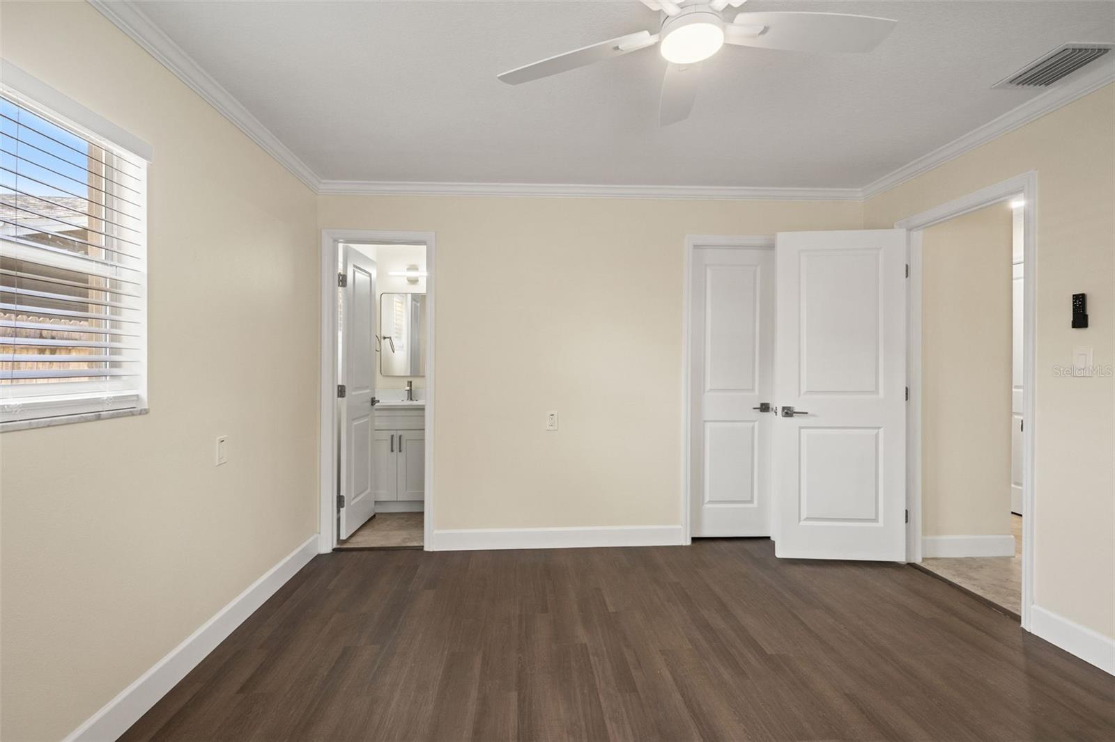 4247 HELENA ST NE — photo 19