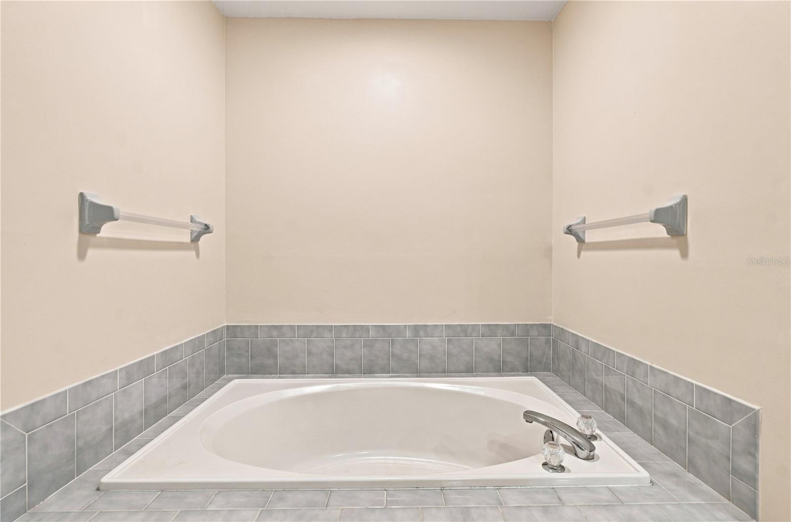 2942 LONGBROOKE WAY — photo 35