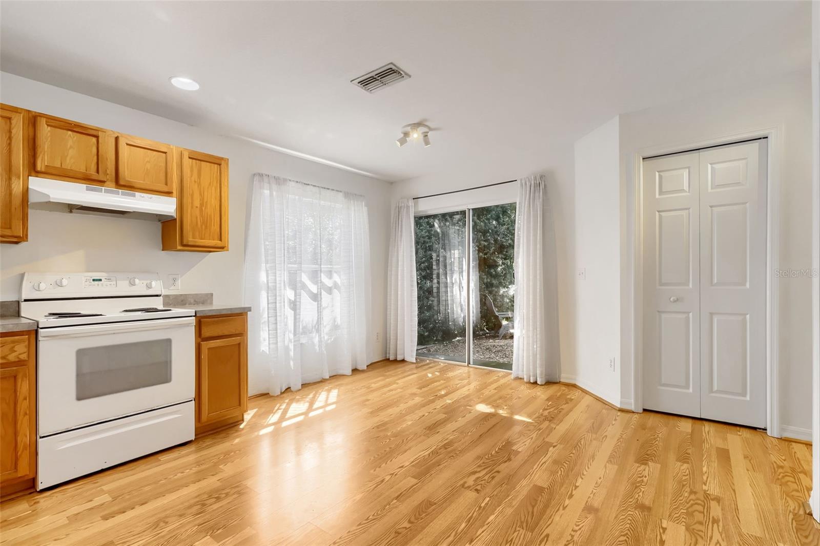 7902 CITRUS BLOSSOM DR — photo 8