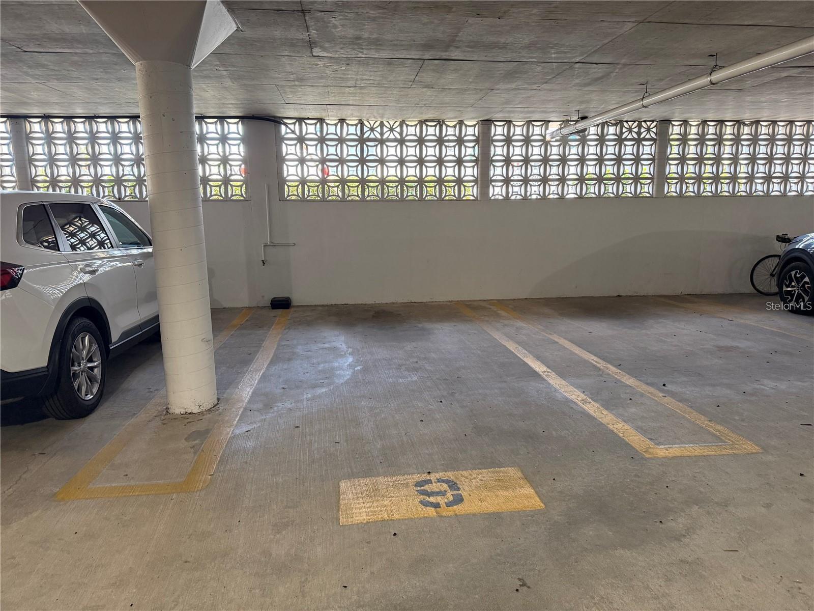 5200 BRITTANY DR S #1701 — photo 23