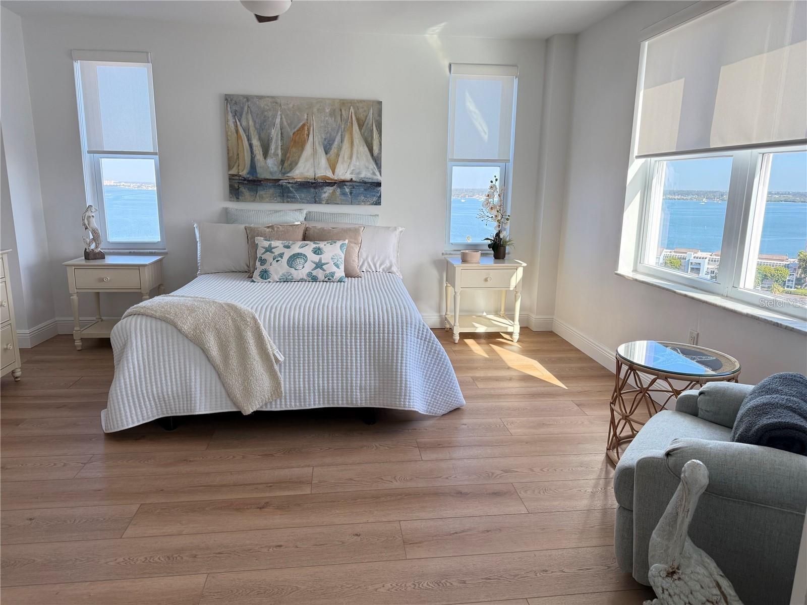 5200 BRITTANY DR S #1701 — photo 11