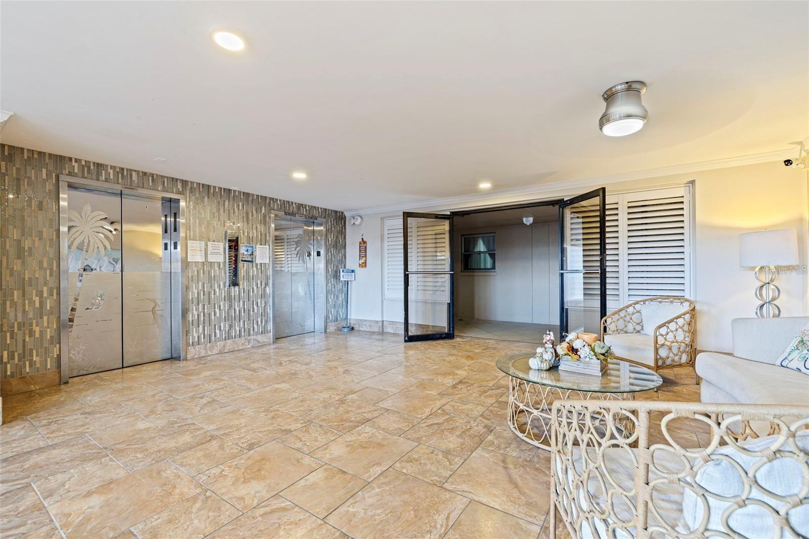 5200 BRITTANY DR S #1701 — photo 22