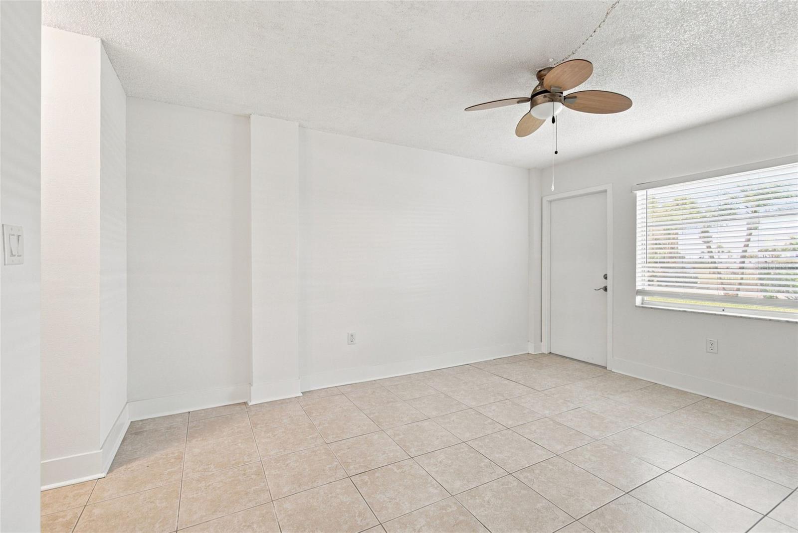 4650 COVE CIR #104 — photo 75