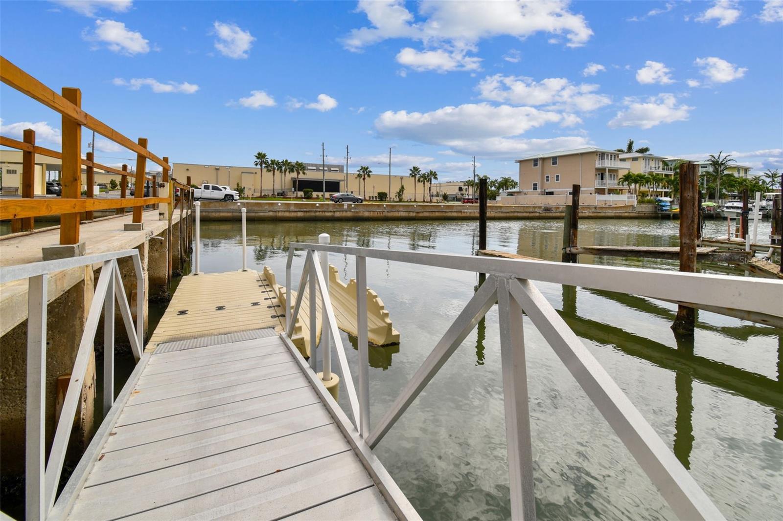 4650 COVE CIR #104 — photo 59
