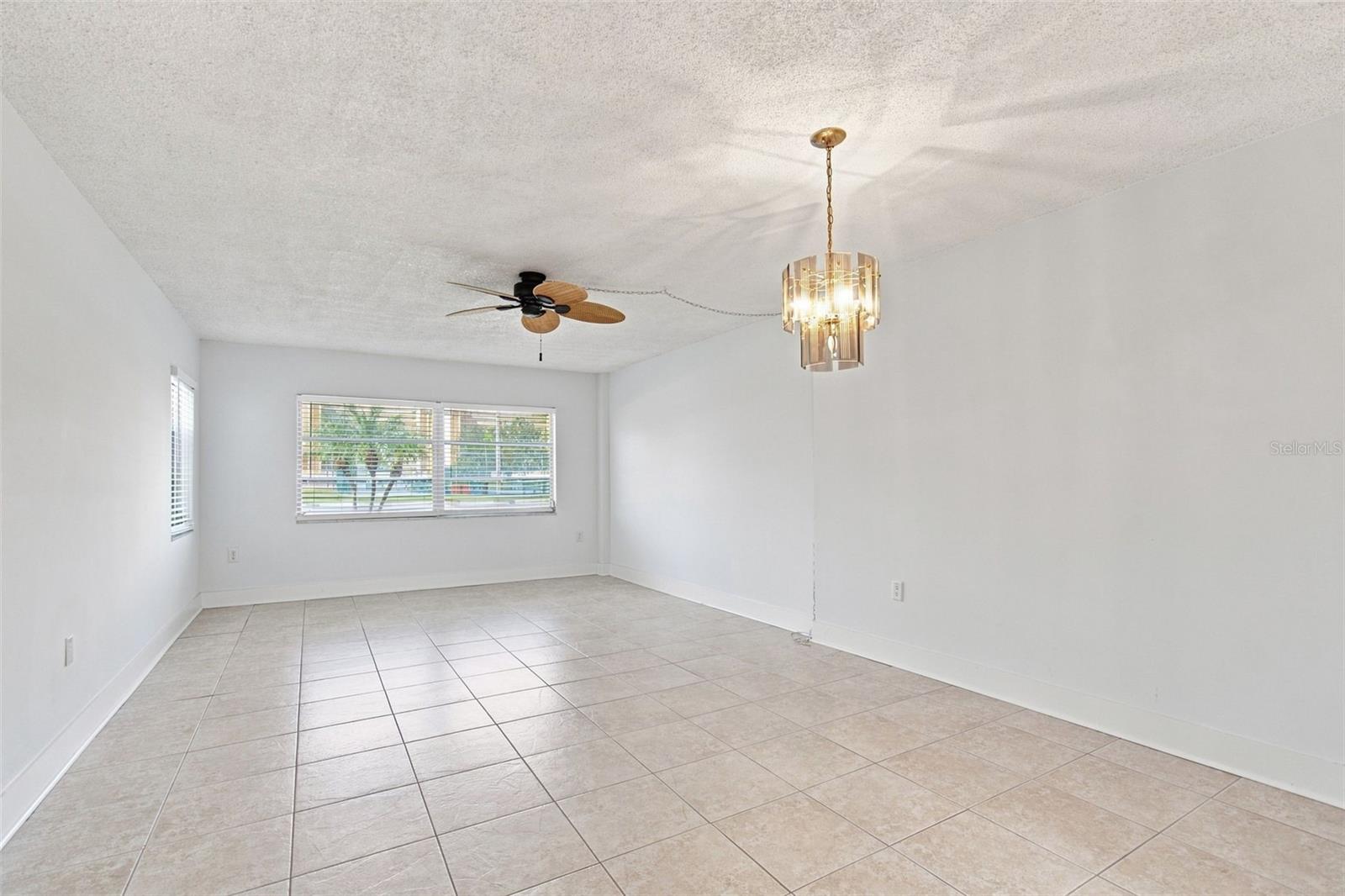 4650 COVE CIR #104 — photo 10