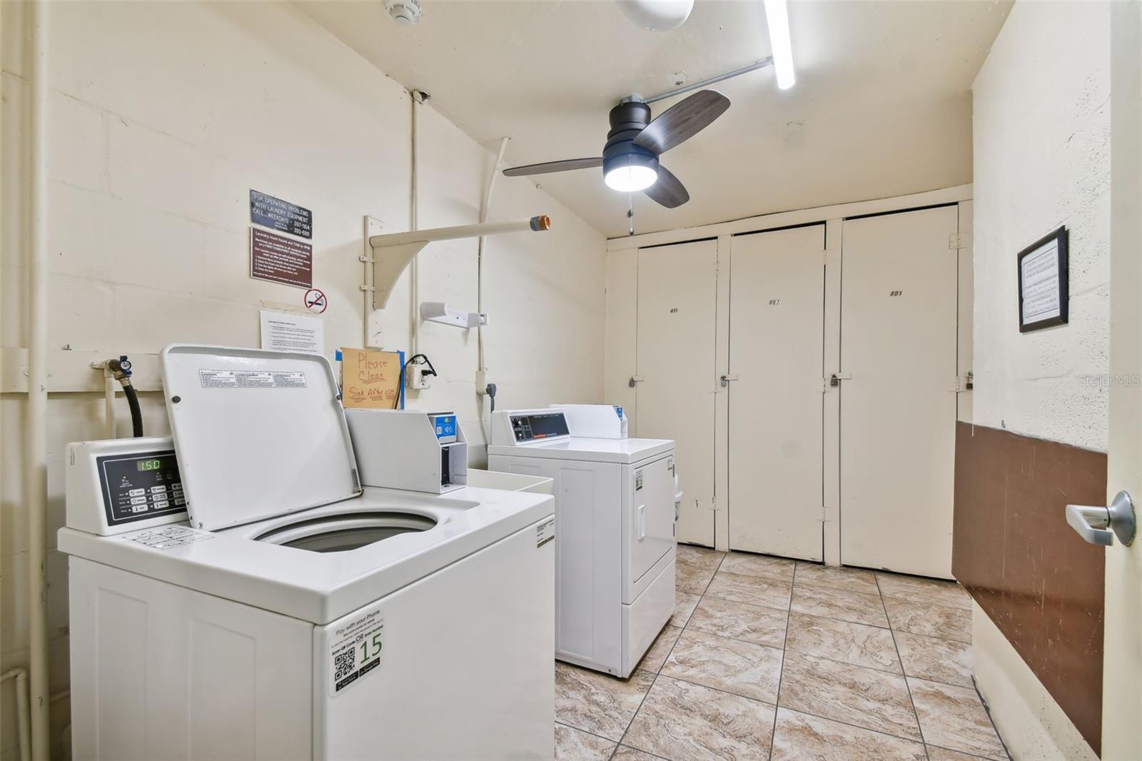 4650 COVE CIR #104 — photo 34