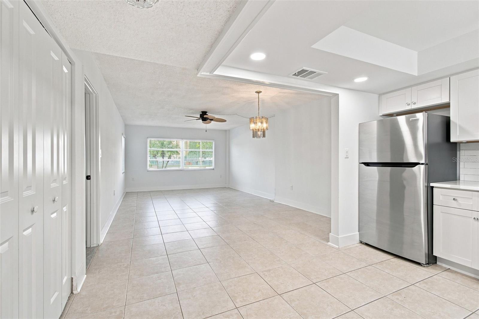 4650 COVE CIR #104 — photo 6