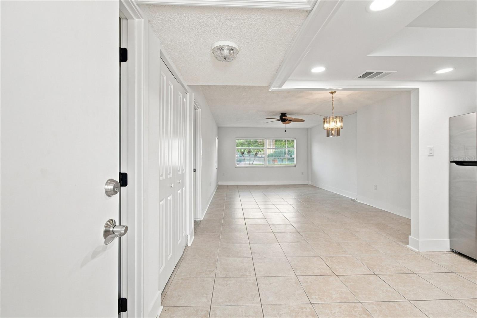 4650 COVE CIR #104 — photo 5