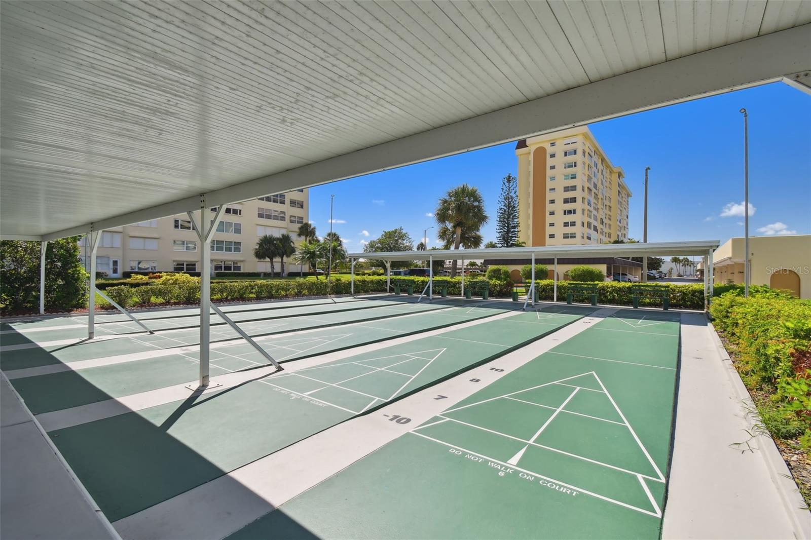 4650 COVE CIR #104 — photo 48