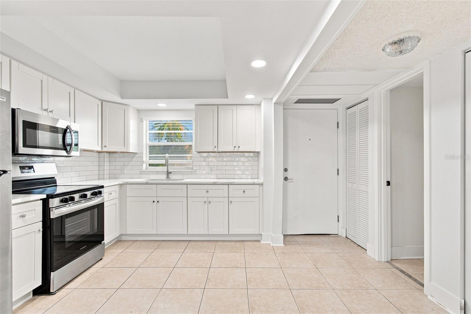 4650 COVE CIR #104 — photo 68