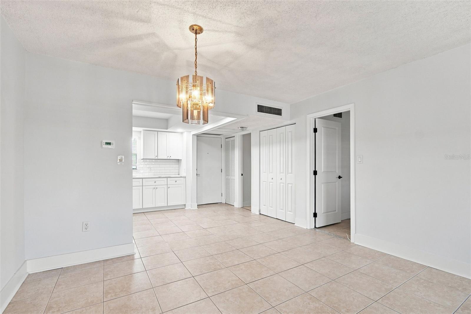 4650 COVE CIR #104 — photo 11