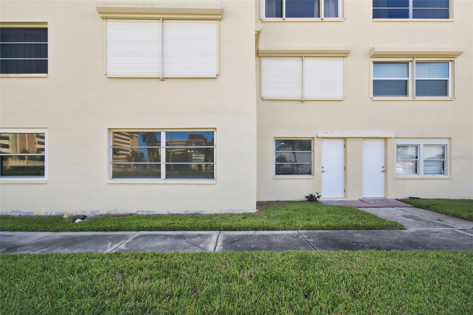 4650 COVE CIR #104 — photo 20