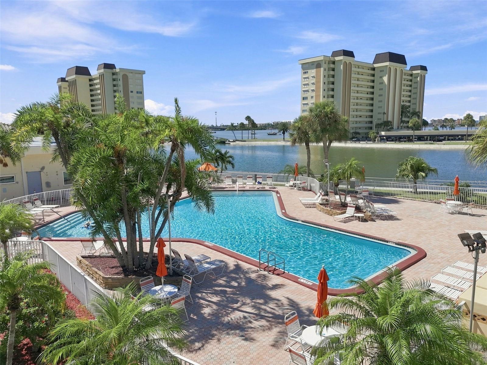4650 COVE CIR #104 — photo 3