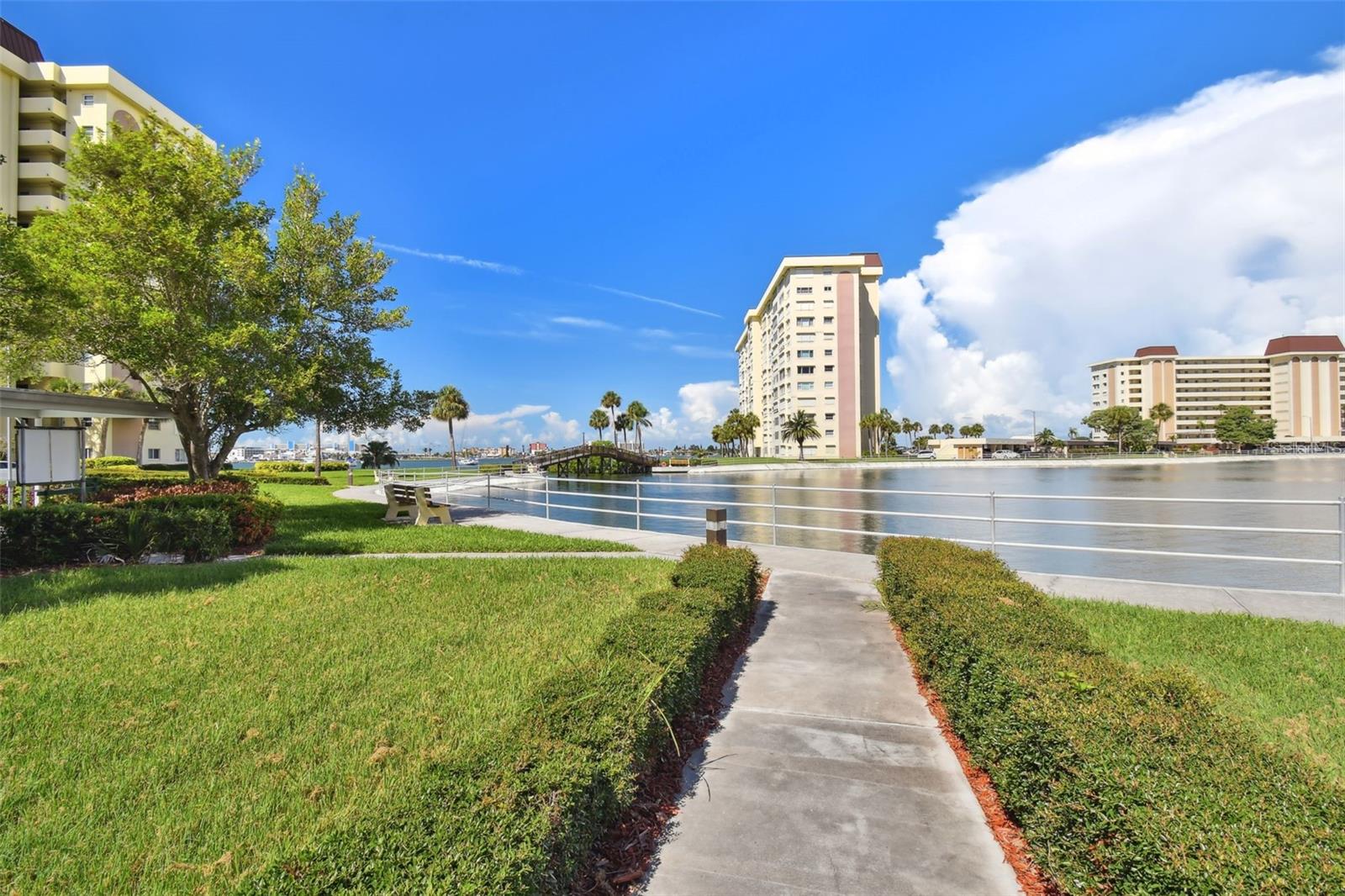 4650 COVE CIR #104 — photo 63