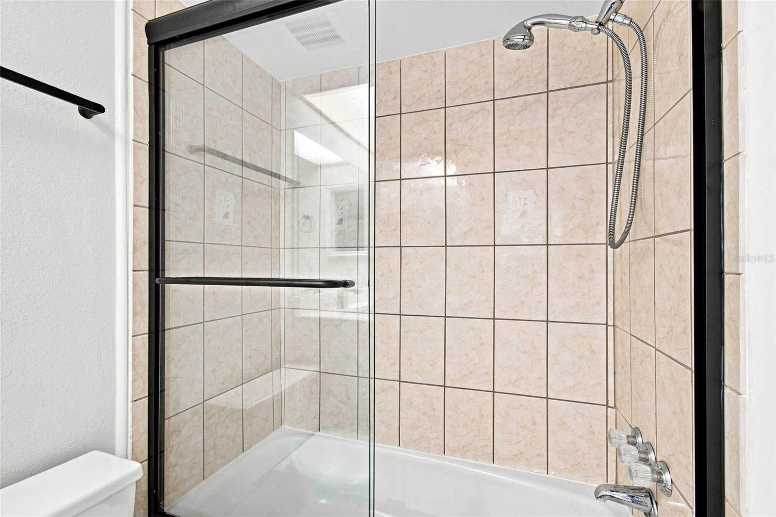 4650 COVE CIR #104 — photo 18